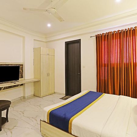 Hotel Almora Inn - Near By Delhi International Airport - With Free Airport Pickup And Drop 뉴델리 외부 사진