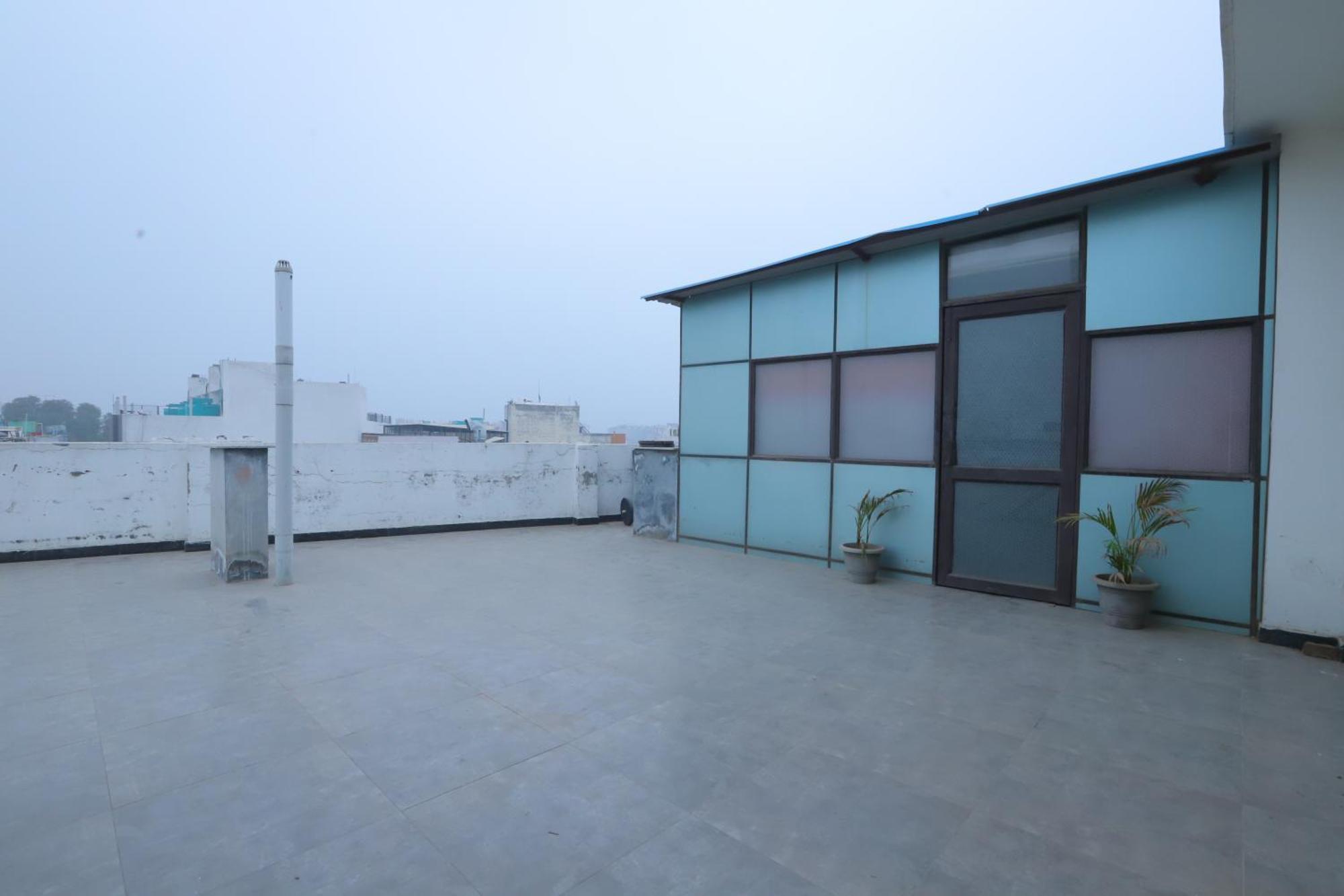 Hotel Almora Inn - Near By Delhi International Airport - With Free Airport Pickup And Drop 뉴델리 외부 사진