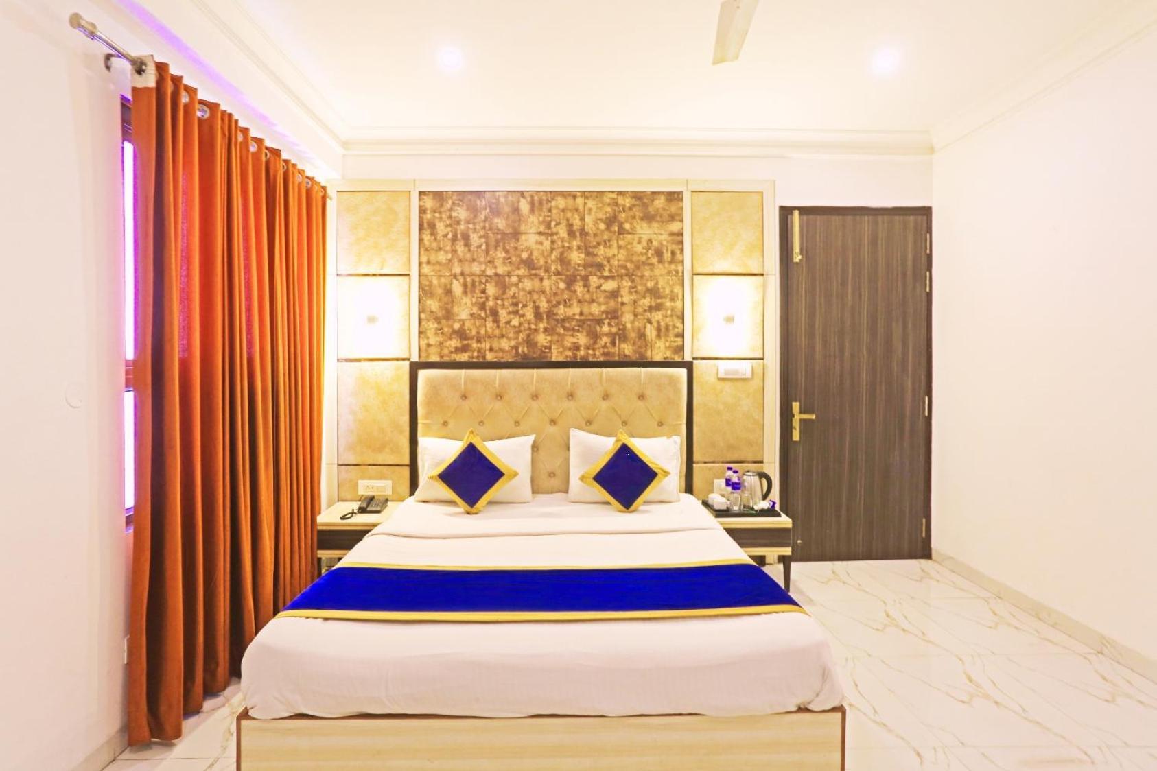 Hotel Almora Inn - Near By Delhi International Airport - With Free Airport Pickup And Drop 뉴델리 외부 사진
