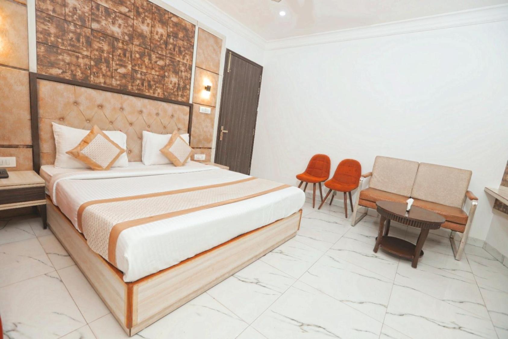 Hotel Almora Inn - Near By Delhi International Airport - With Free Airport Pickup And Drop 뉴델리 외부 사진