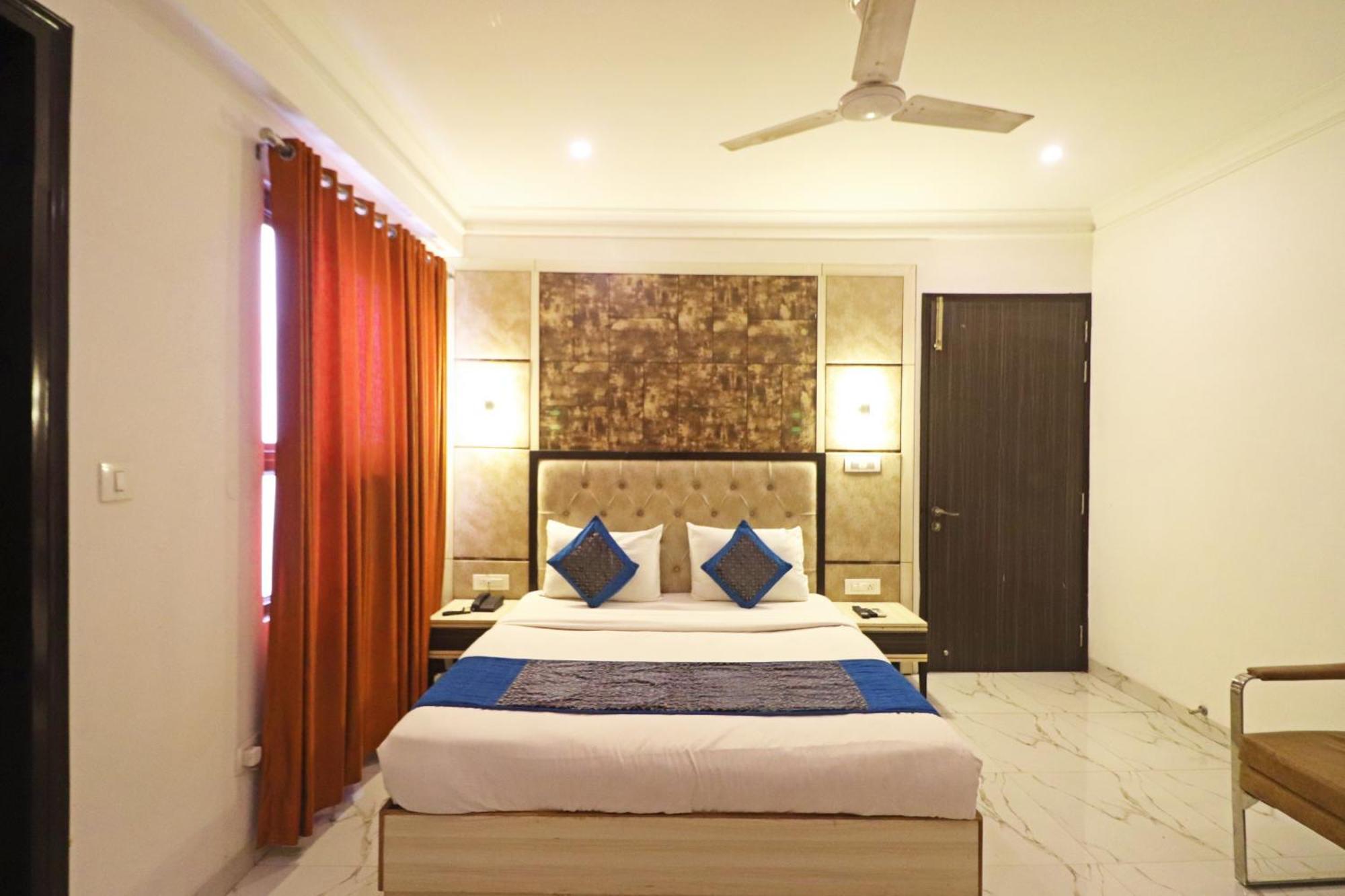 Hotel Almora Inn - Near By Delhi International Airport - With Free Airport Pickup And Drop 뉴델리 외부 사진