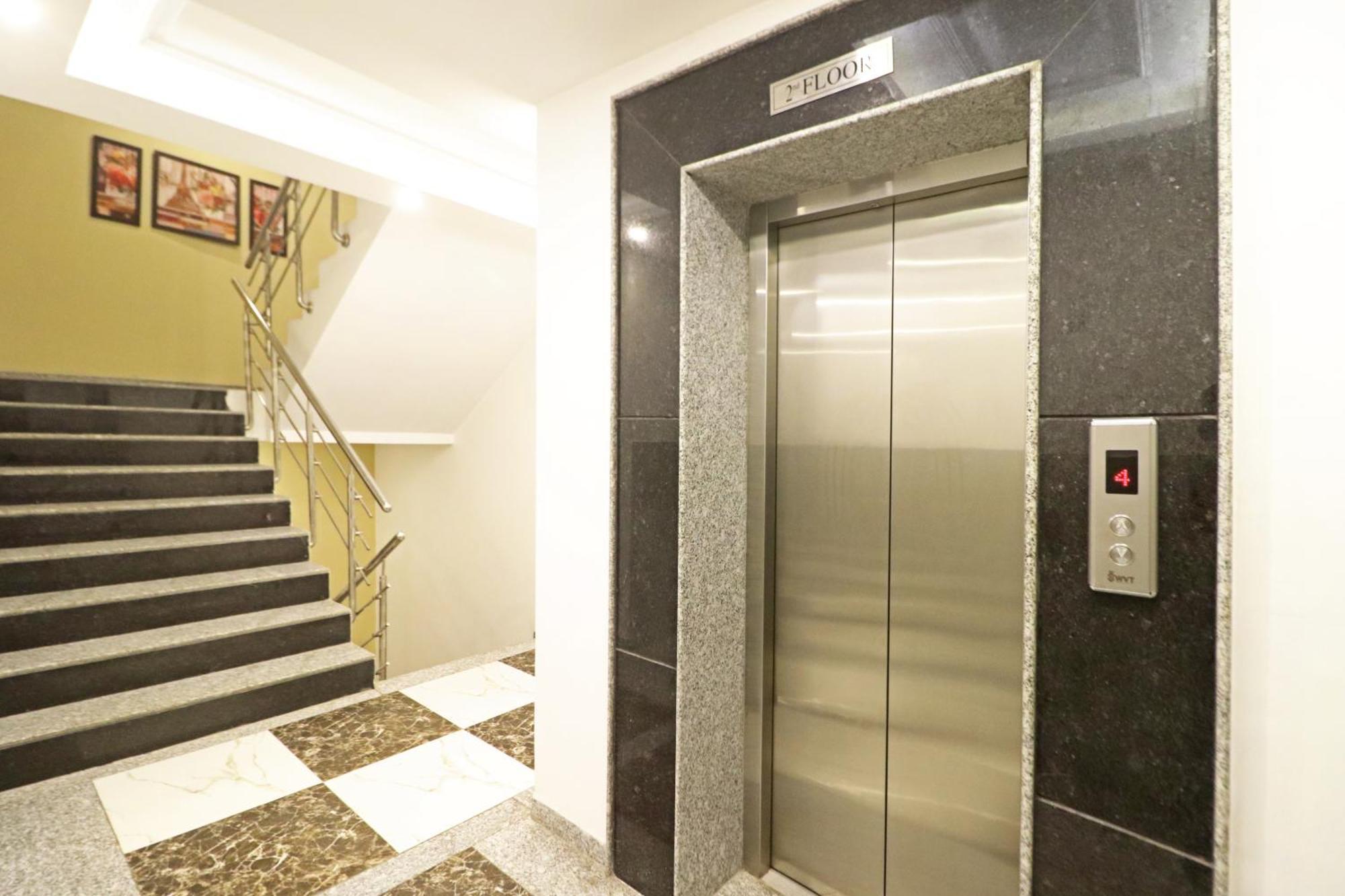 Hotel Almora Inn - Near By Delhi International Airport - With Free Airport Pickup And Drop 뉴델리 외부 사진
