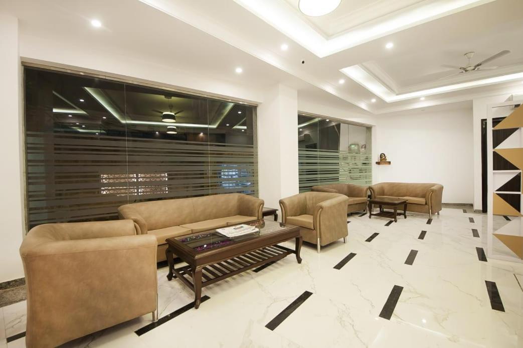 Hotel Almora Inn - Near By Delhi International Airport - With Free Airport Pickup And Drop 뉴델리 외부 사진