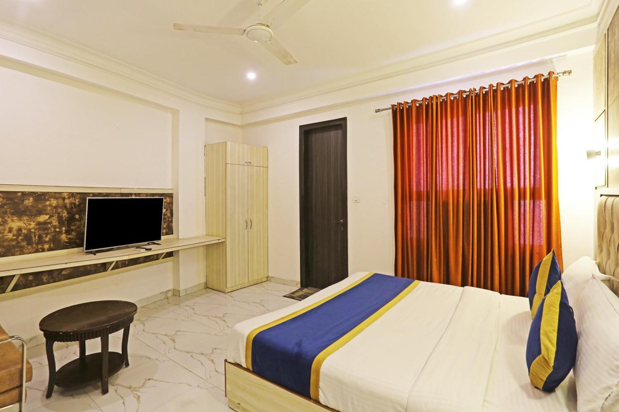 Hotel Almora Inn - Near By Delhi International Airport - With Free Airport Pickup And Drop 뉴델리 외부 사진