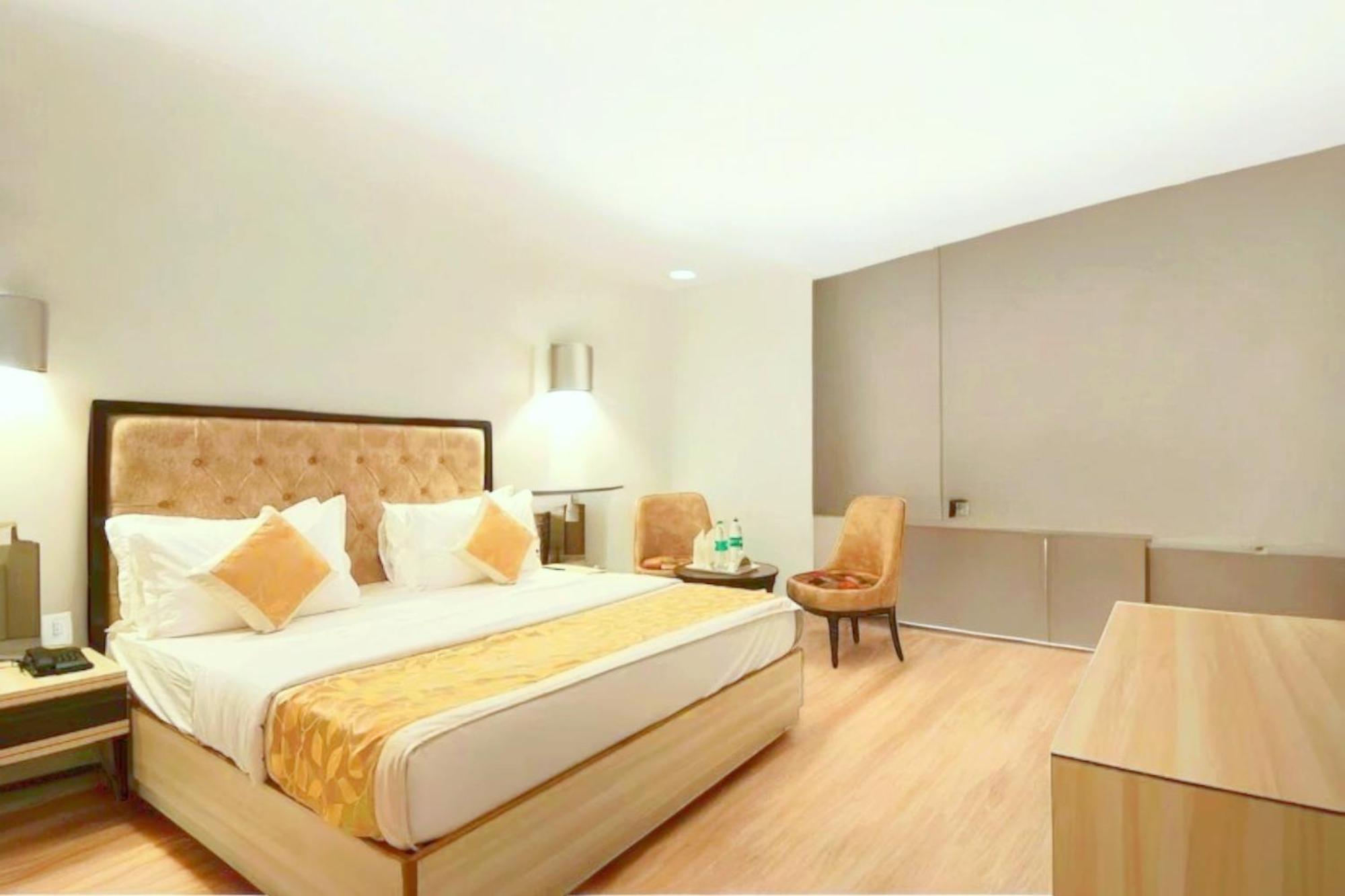 Hotel Almora Inn - Near By Delhi International Airport - With Free Airport Pickup And Drop 뉴델리 외부 사진